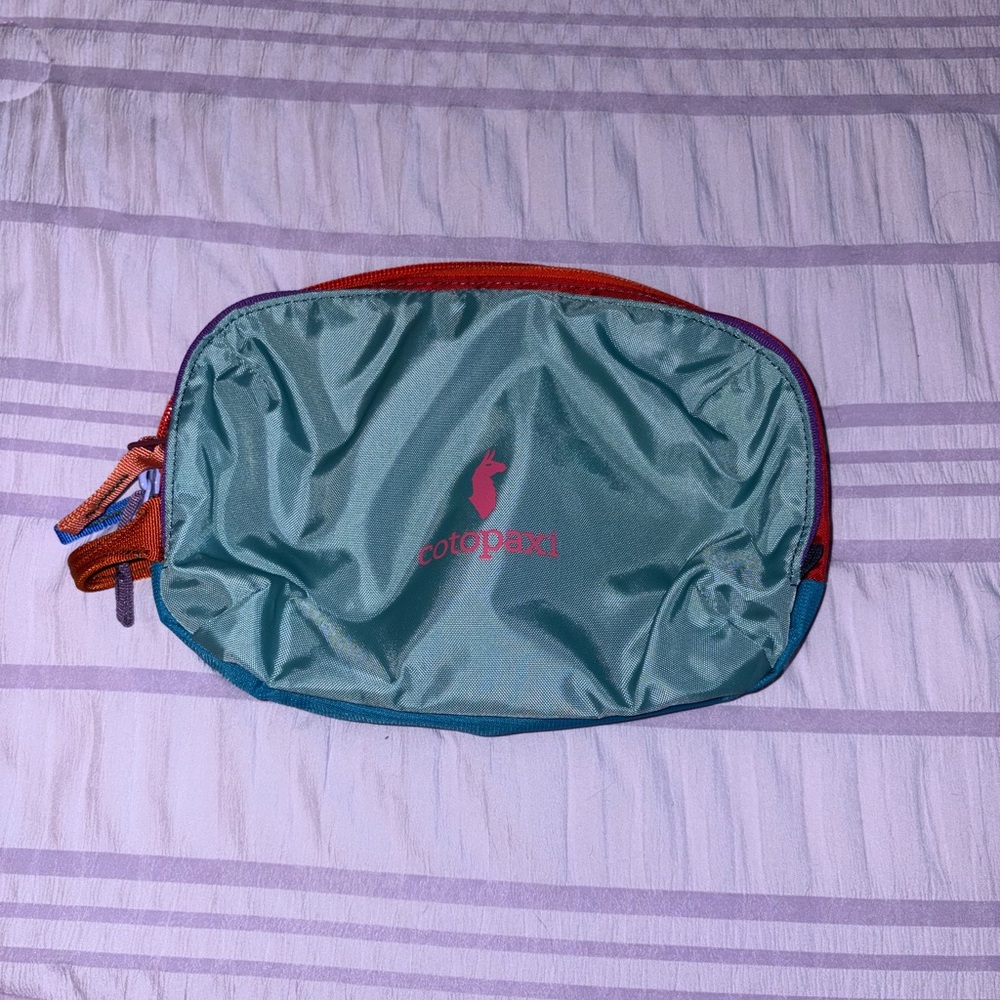 Cotopaxi Nido Toiletry Bag